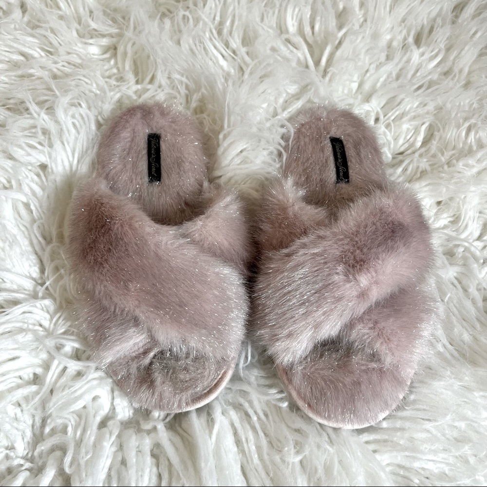 Victoria secret slippers- small